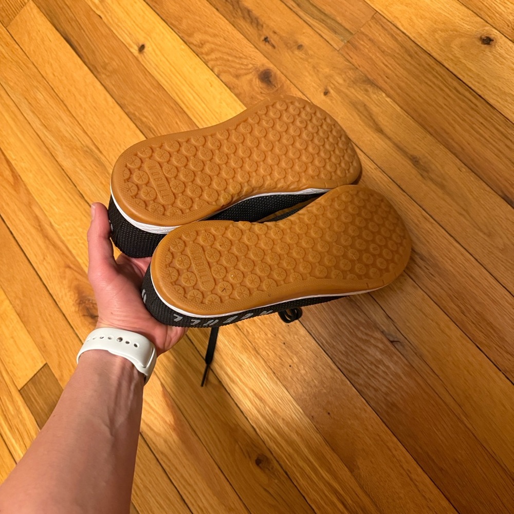 New - NOBULL Women’s Outwork Black/White/Gum - Picture 5 of 5